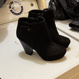 Elegant Black Ankle Boots